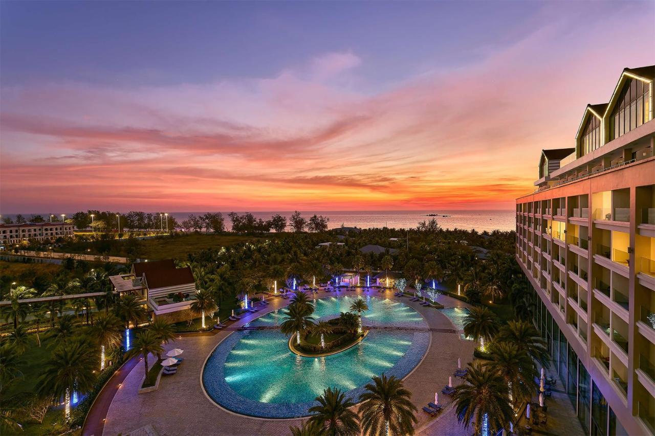 Radisson Blu Resort Phu Quoc Exterior photo The Royal Paradise Hotel & Spa
