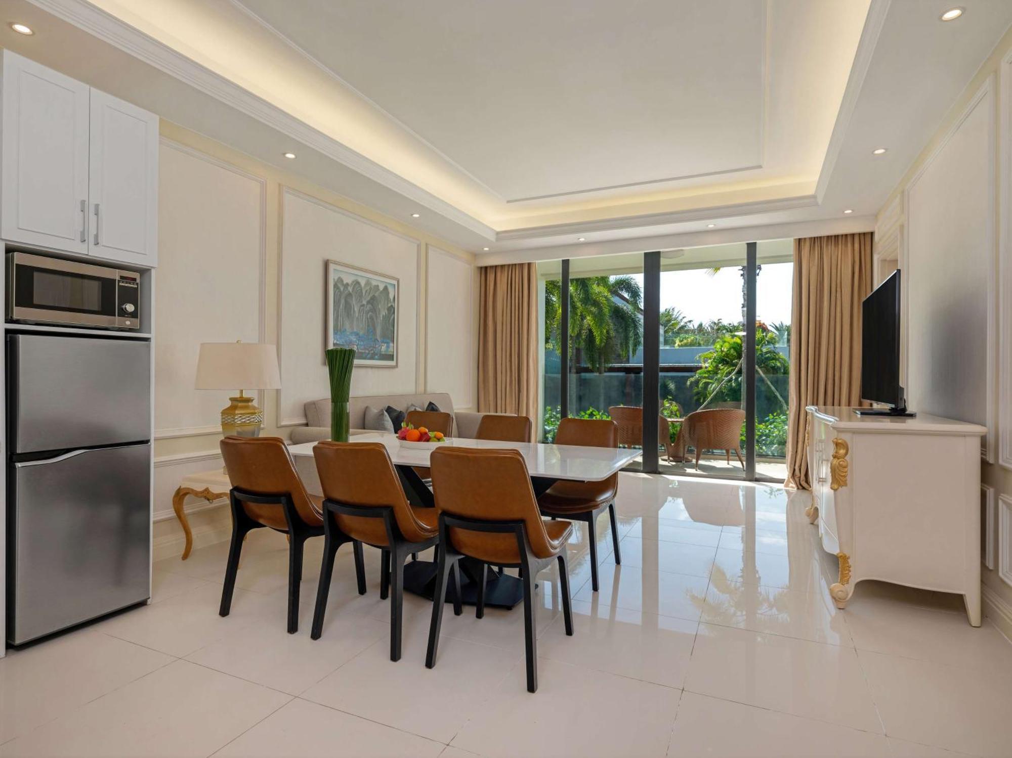 Radisson Blu Resort Phu Quoc Exterior photo A typical living room in a condominium