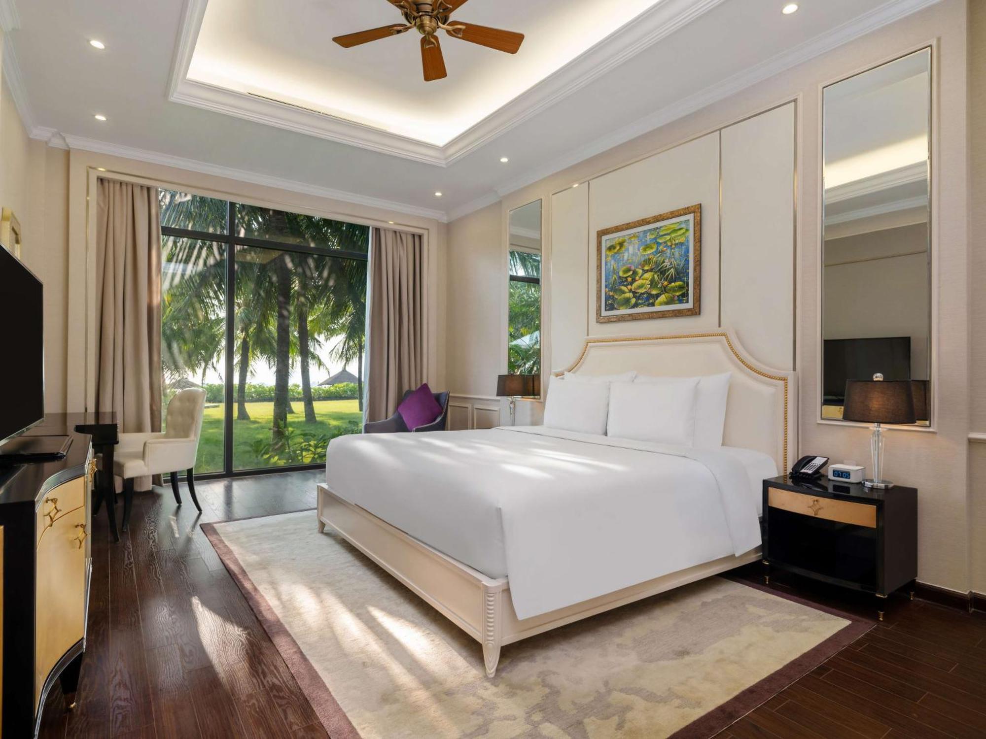 Radisson Blu Resort Phu Quoc Exterior photo Deluxe Ocean View Room