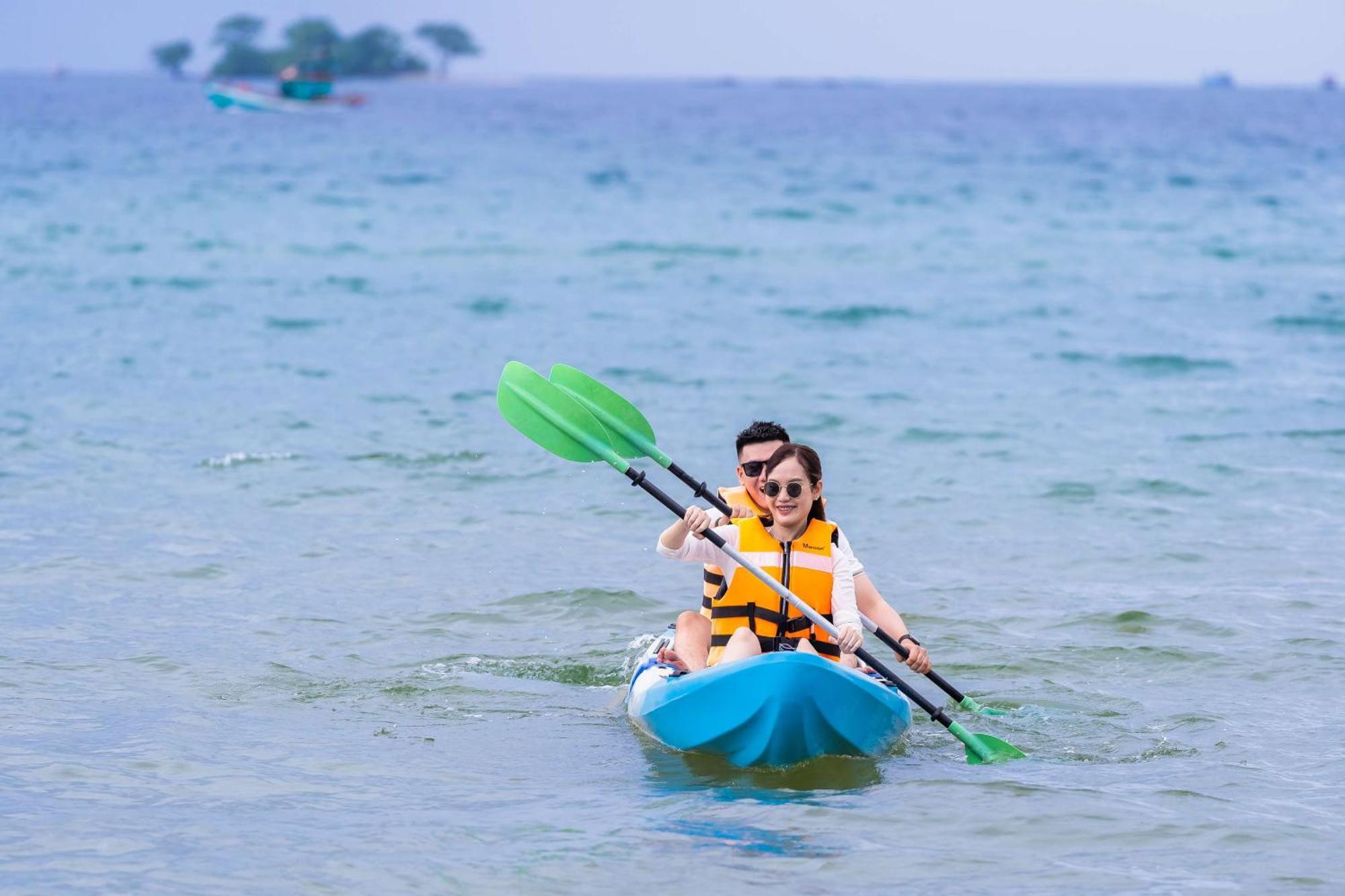 Radisson Blu Resort Phu Quoc Exterior photo Kayaking in Pattaya